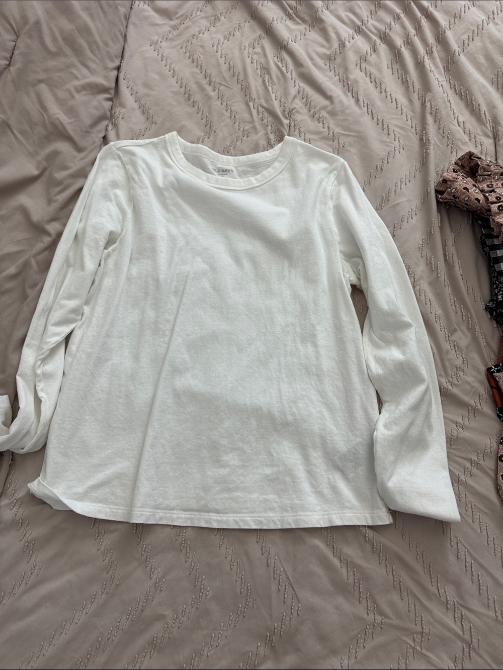 Old Navy White Long-Sleeve Crew Tee